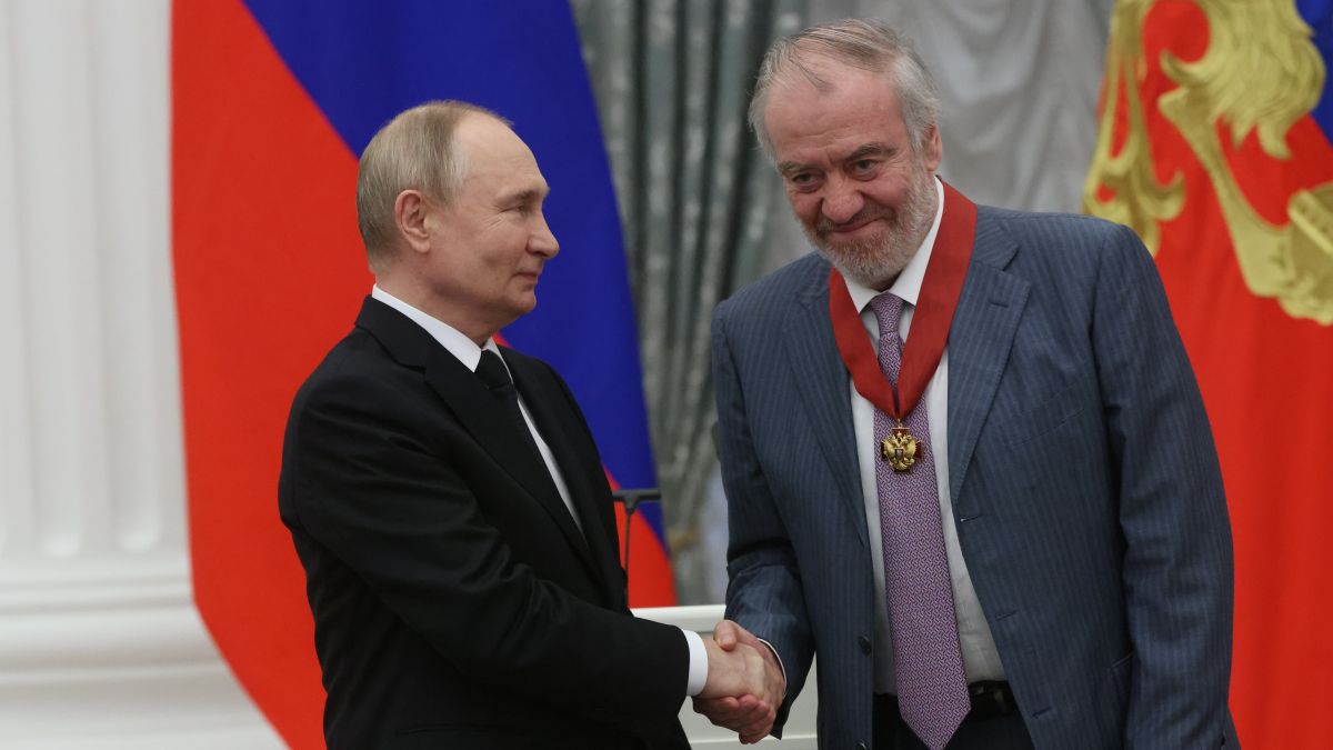 Putin and Gergiev at the Kremlin